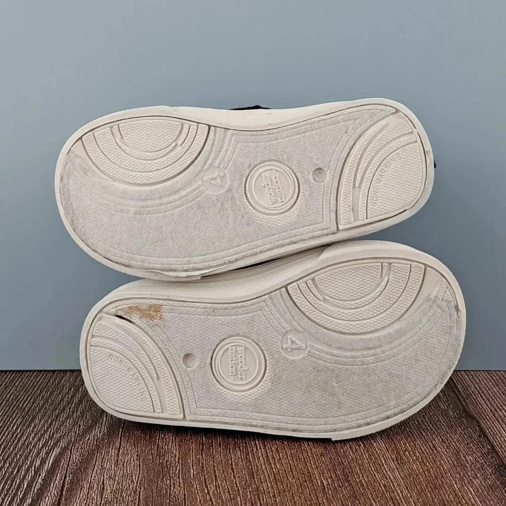 Infant Sneakers, Black and White, sz 4 - Picture 7 of 8